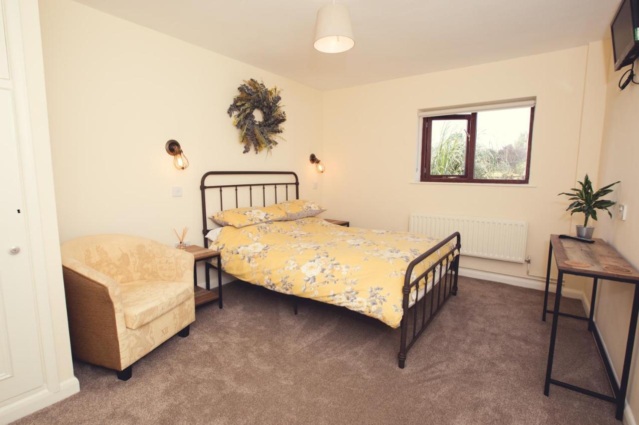 Youlgreave Farmyard Inn מראה חיצוני תמונה